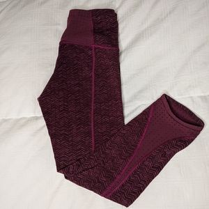 Women's Lululemon cropped leggings size 6